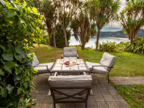 The Gatehouse - Takaka Holiday Home